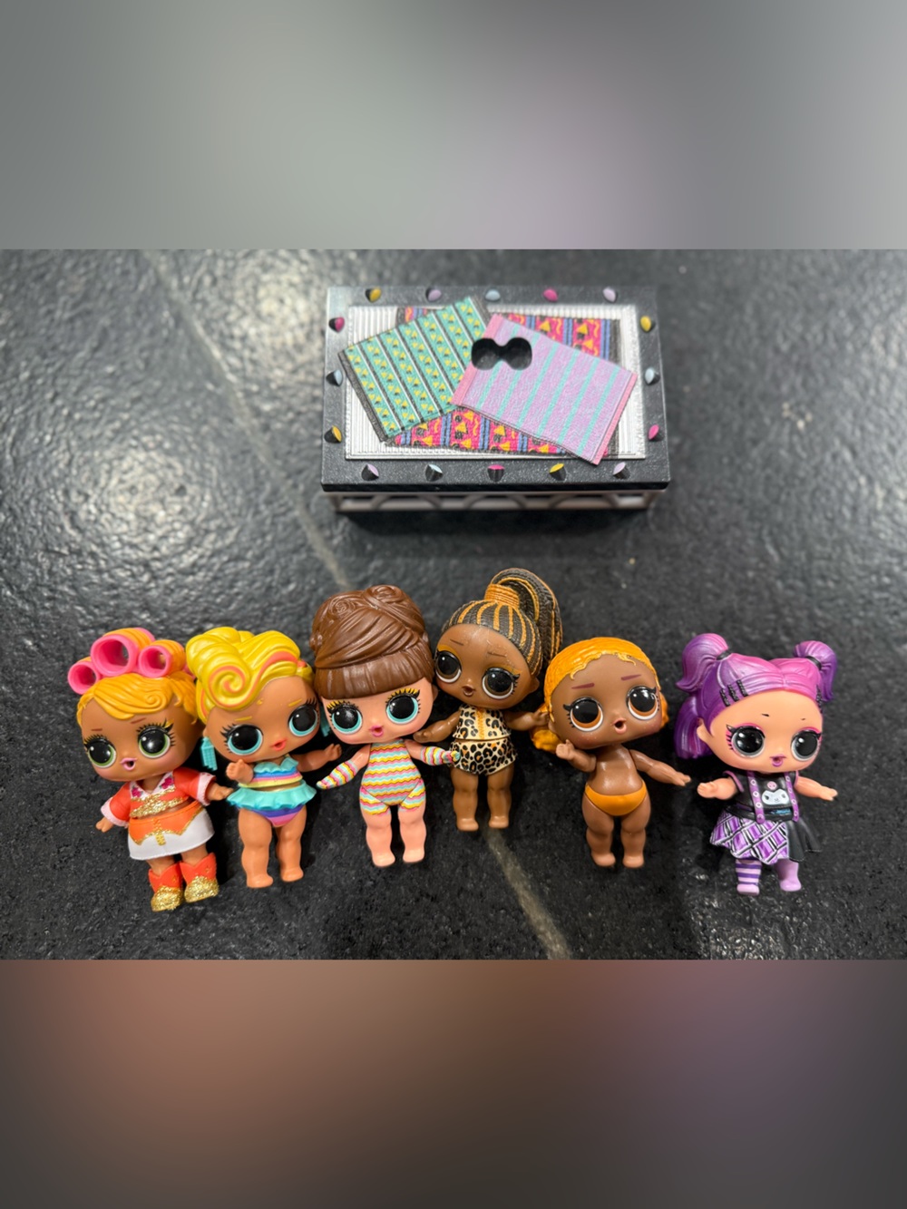 LOL Surprise Dolls Lot of 6 + Display Stage